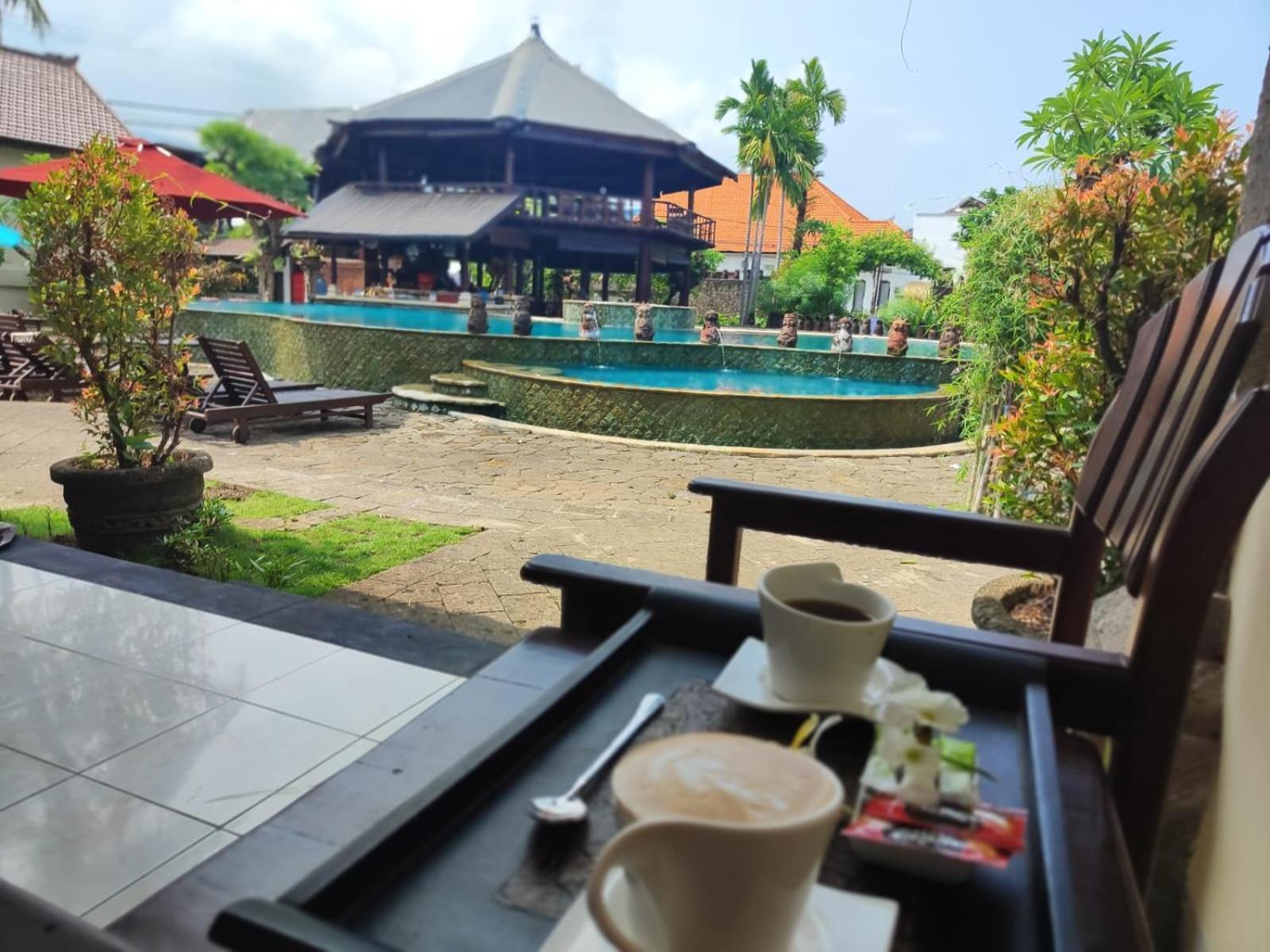 The Central Lovina Hotel & Restaurant Exterior foto